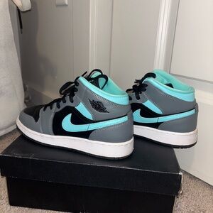 Nike Air Jordan 1 Mid (GS)